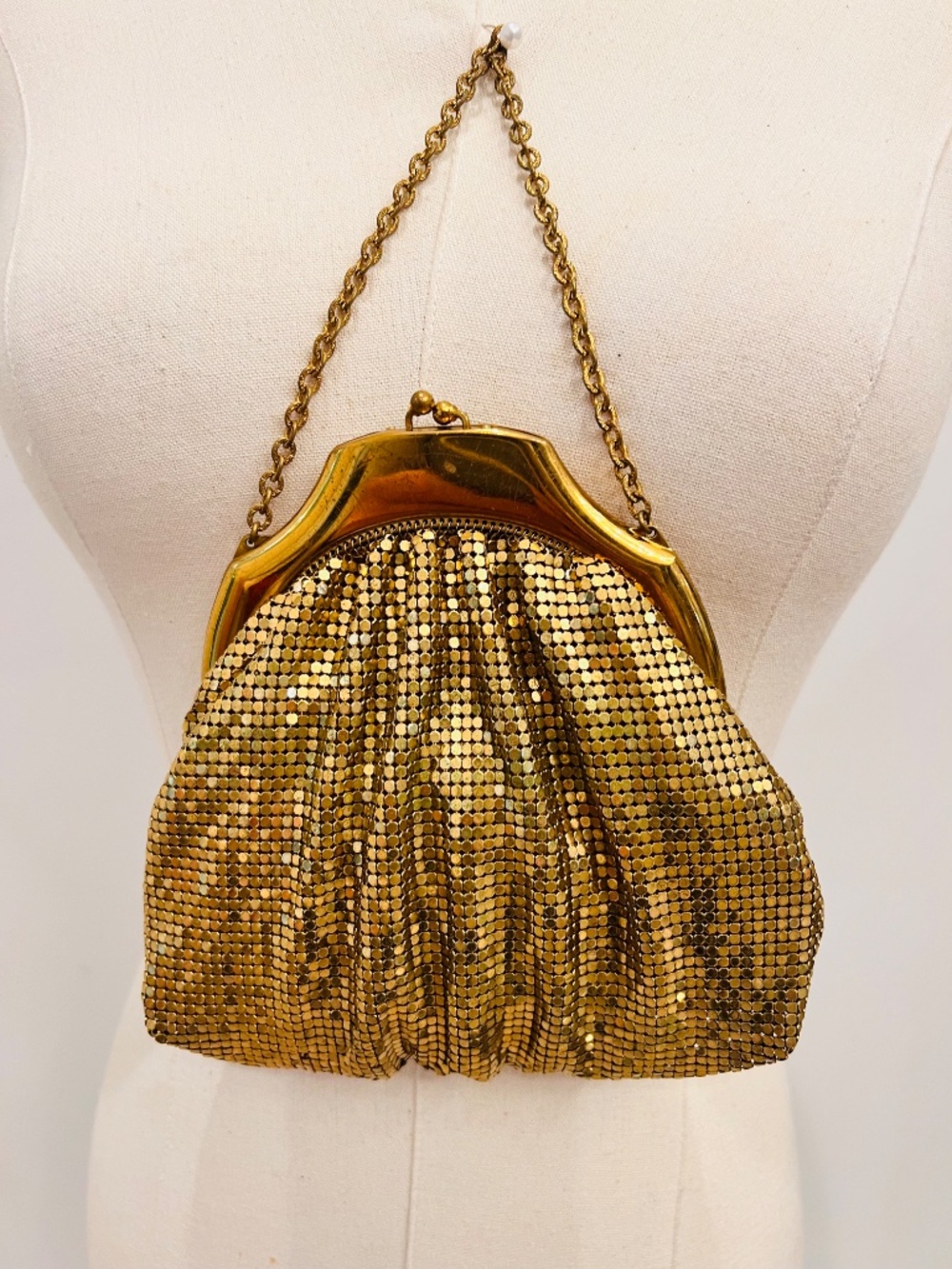 Vintage 40s 50s Whiting Davis Rose Gold Mesh Metal Frame Engraved Chain Handbag